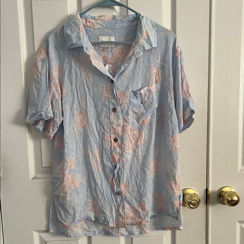 American Eagle Outfitters Blue and Pink Floral Shirt